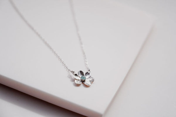 The flower power Aquamarine necklace